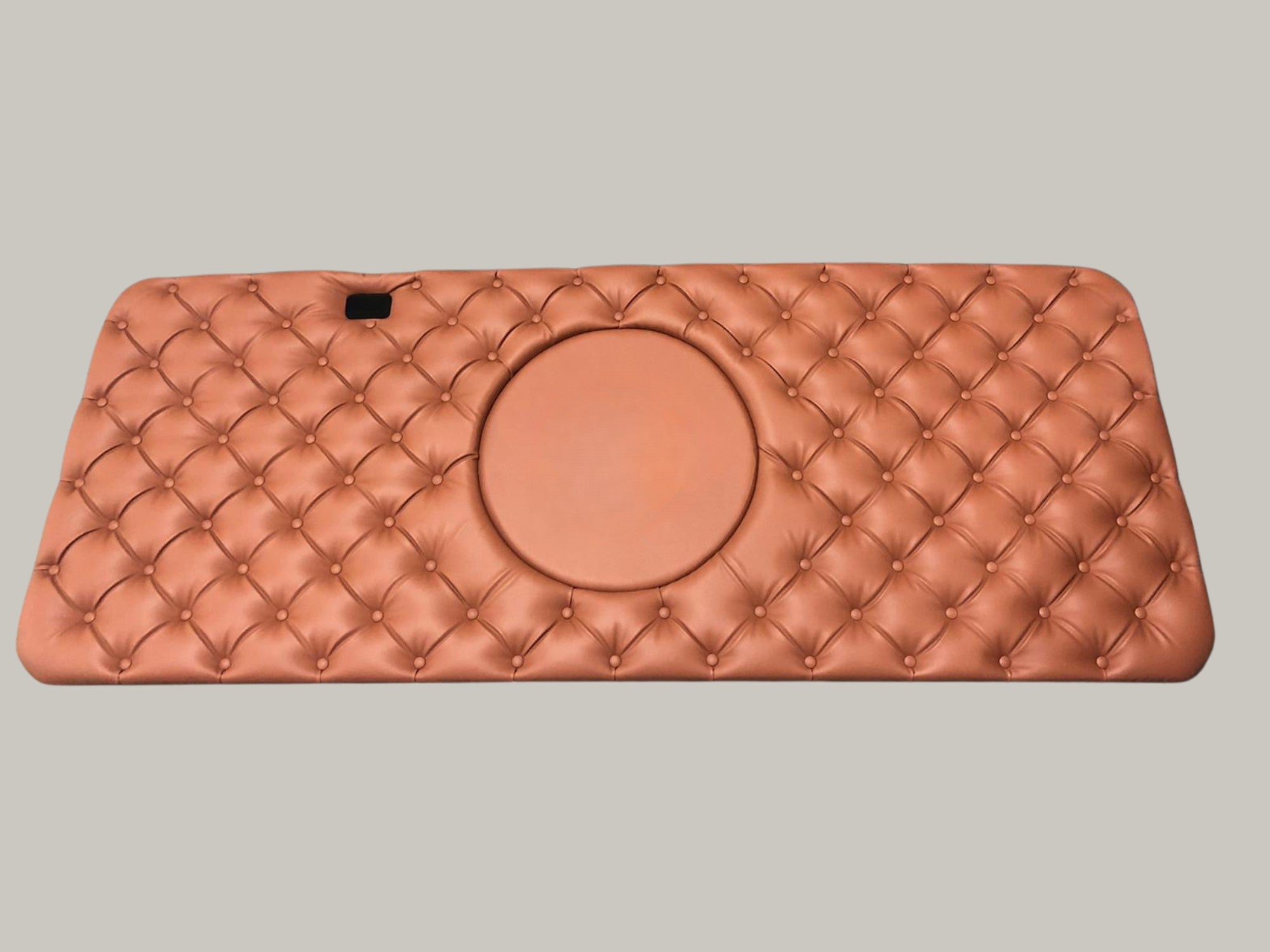 Bedplaat geknoopt met applicatie