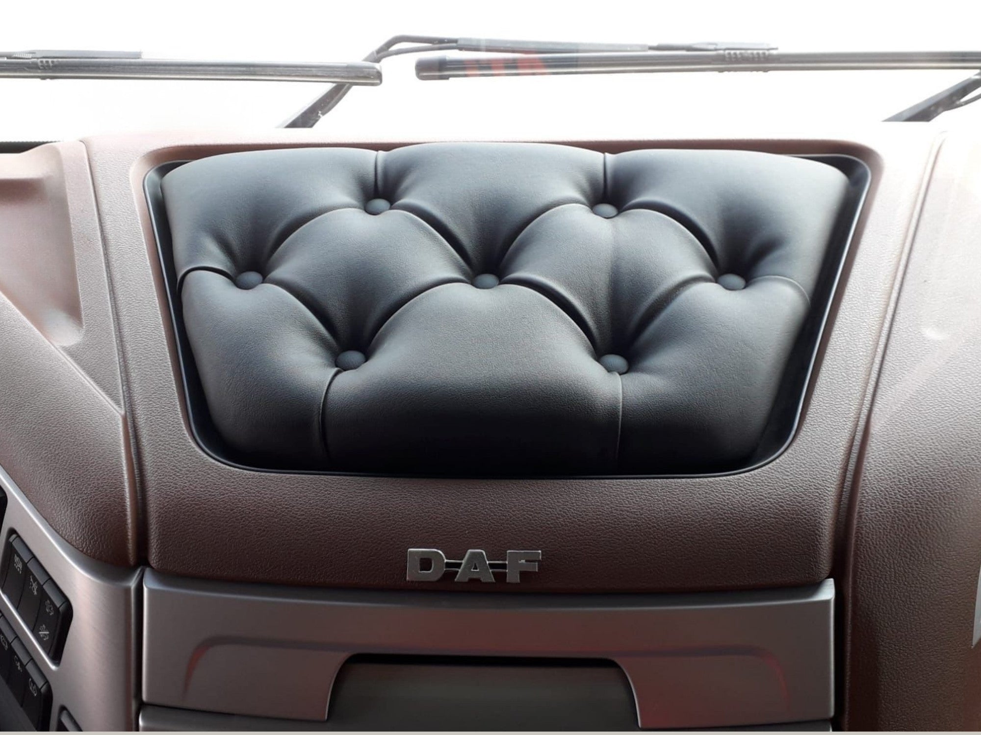 Dashboard-Ablage(n) – geknöpft, passend für DAF XF EURO 6