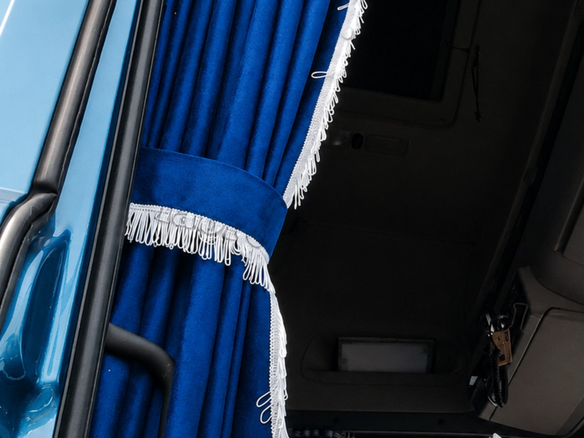 Individual curtain ties